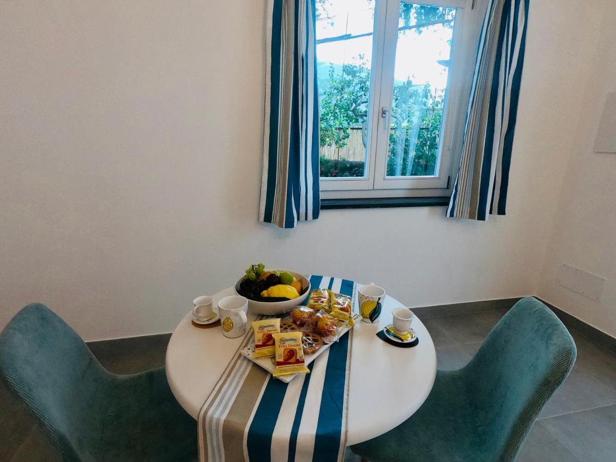Flavia'S Lemons Bed and Breakfast Sorrento Eksteriør billede